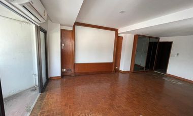 For sale 3 bedrooms condo in Watthana, Bangkok