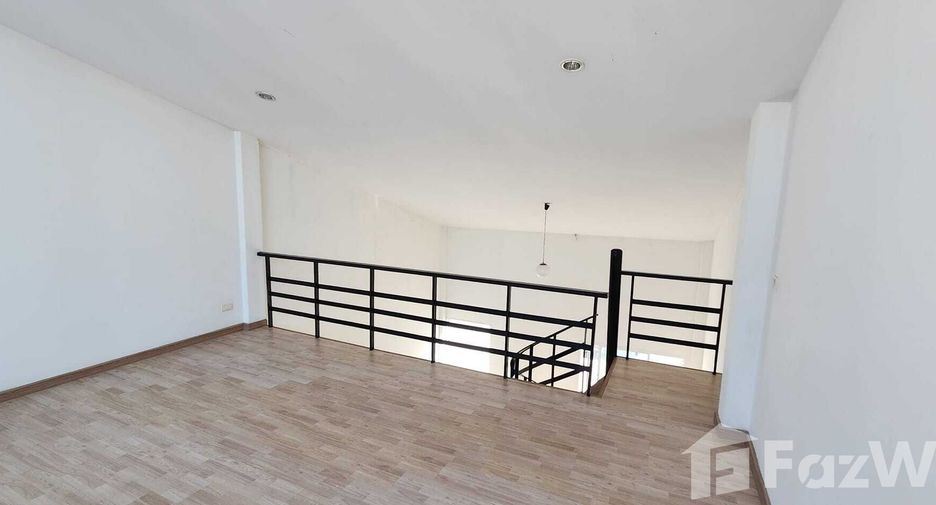 Reihenhaus zur Miete und zum Kauf mit 3 Zimmer in Pak Kret, Nonthaburi