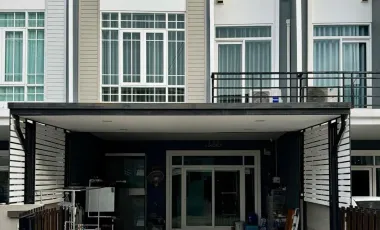 For sale 3 bedrooms townhouse in Nong Khaem, Bangkok