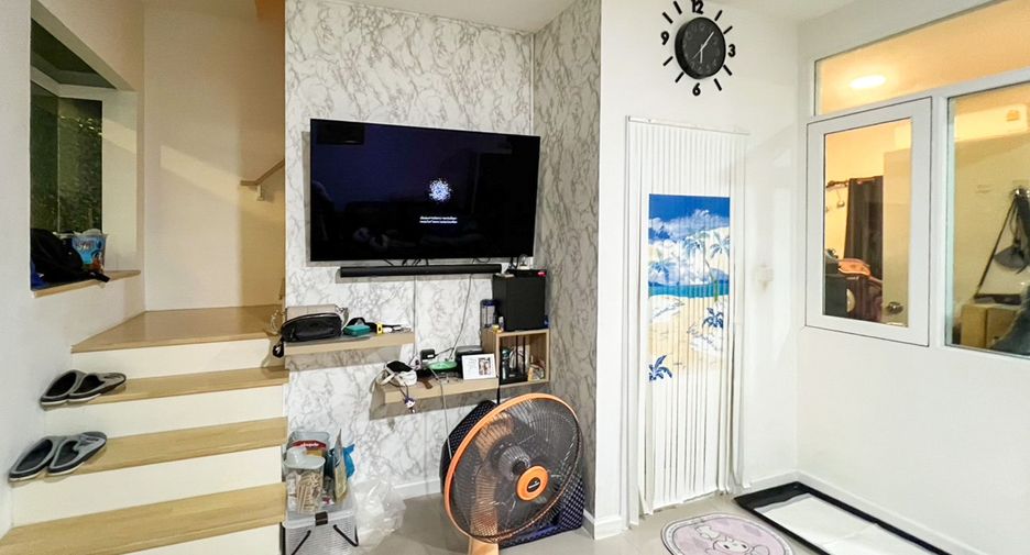 For sale 3 bedrooms townhouse in Nong Khaem, Bangkok