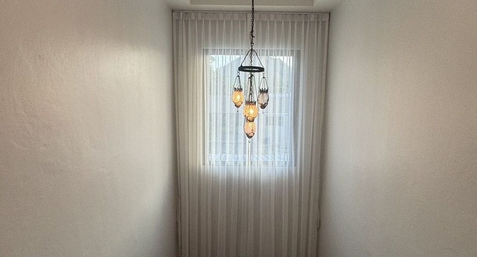 For rent 5 bedrooms house in Mueang Phuket, Phuket