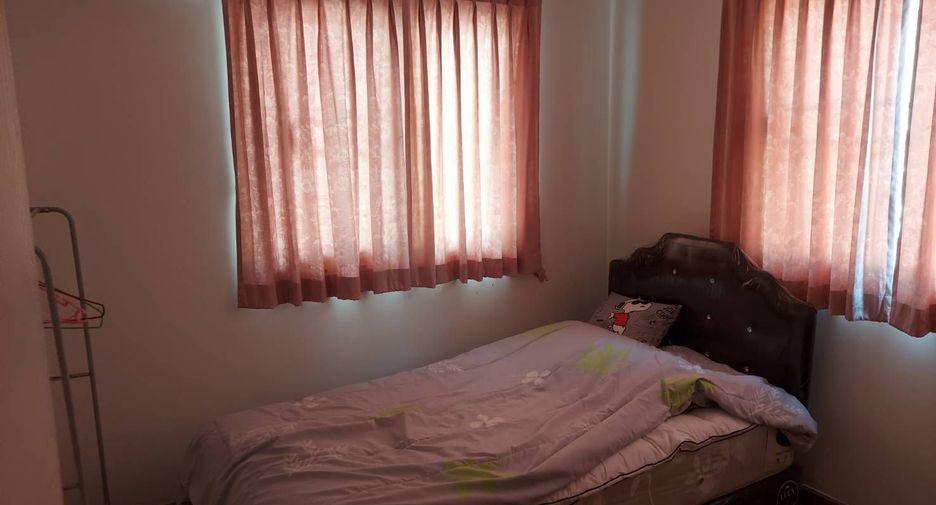 For sale 3 bedrooms townhouse in Khlong Sam Wa, Bangkok
