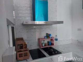 Casa adosada en venta de 3 habitaciones en Khlong Sam Wa, Bangkok
