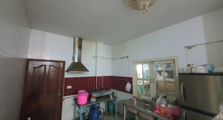 For sale 5 bedrooms house in Lat Krabang, Bangkok