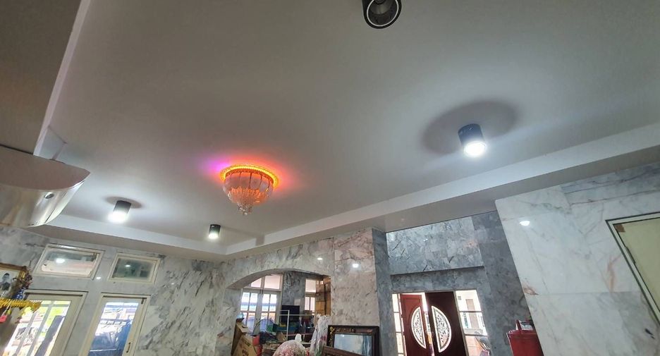 For sale 5 bedrooms house in Lat Krabang, Bangkok