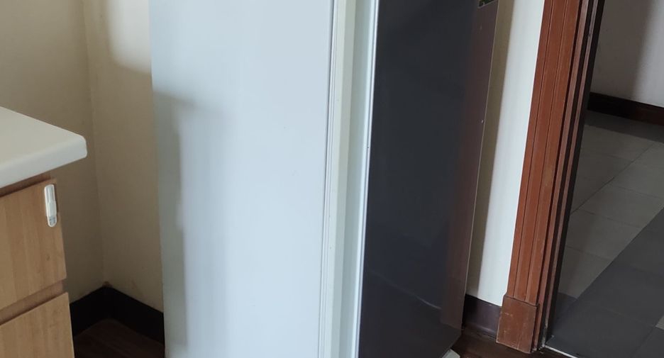 For sale studio condo in Huai Khwang, Bangkok