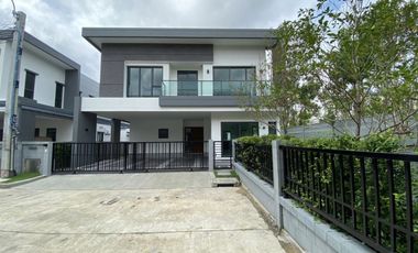 For sale 4 bedrooms house in Prawet, Bangkok