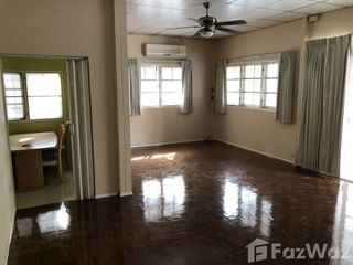 For sale 2 ベッドルーム house in Chatuchak, Bangkok