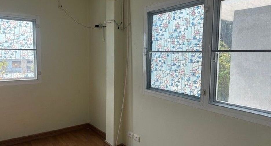 Reihenhaus zum Kauf mit 3 Zimmer in Bang Yai, Nonthaburi