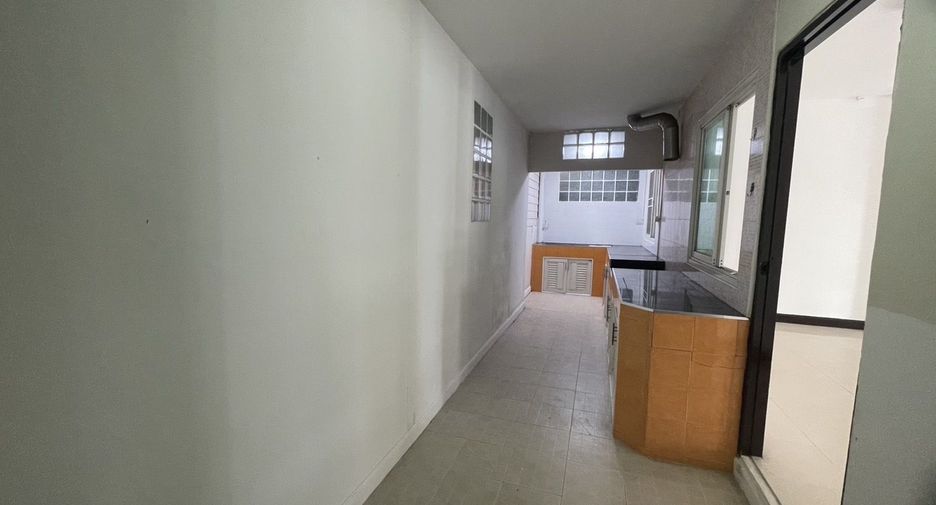 出售 和 出租 3 卧室 独立屋 在 Mueang Pathum Thani, Pathum Thani