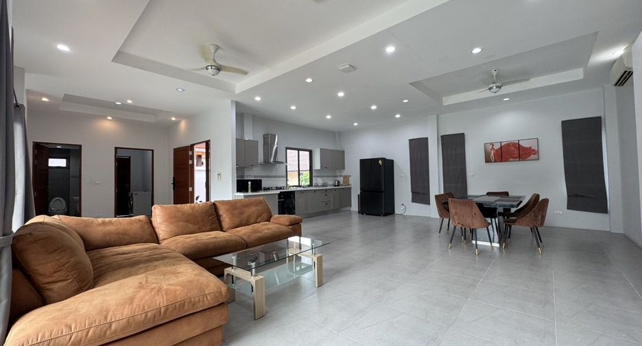 À louer 3 chambres villa à Mueang Phuket, Phuket
