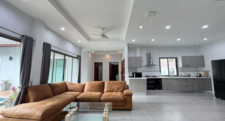 À louer 3 chambres villa à Mueang Phuket, Phuket