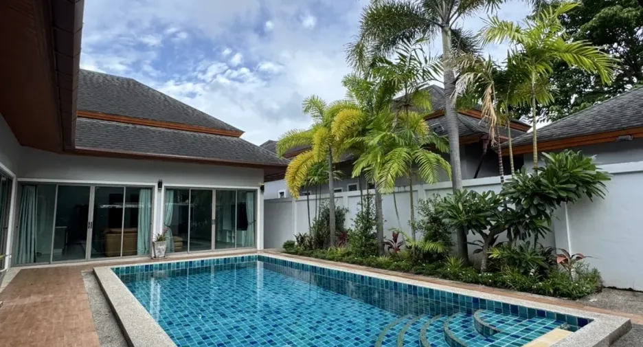 À louer 3 chambres villa à Mueang Phuket, Phuket