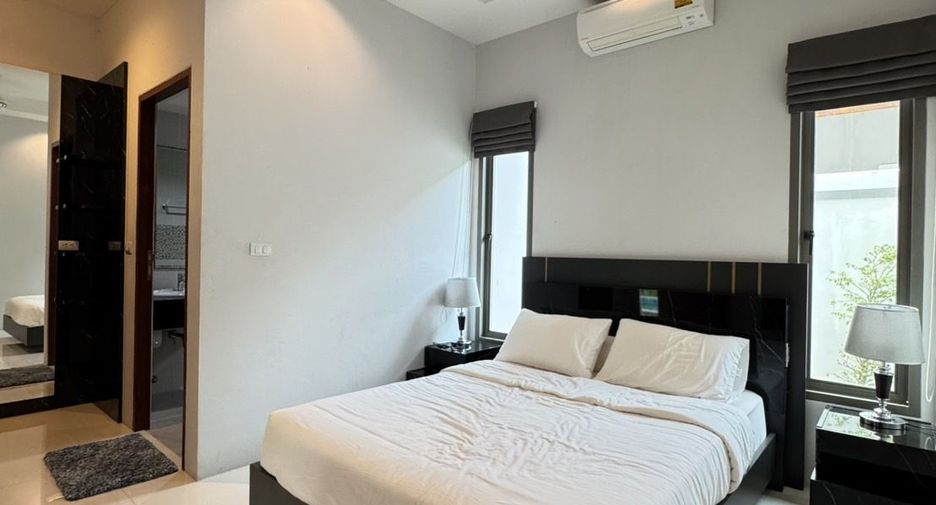 À louer 3 chambres villa à Mueang Phuket, Phuket