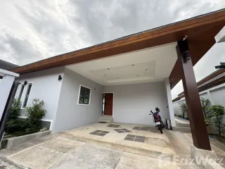 À louer 3 chambres villa à Mueang Phuket, Phuket