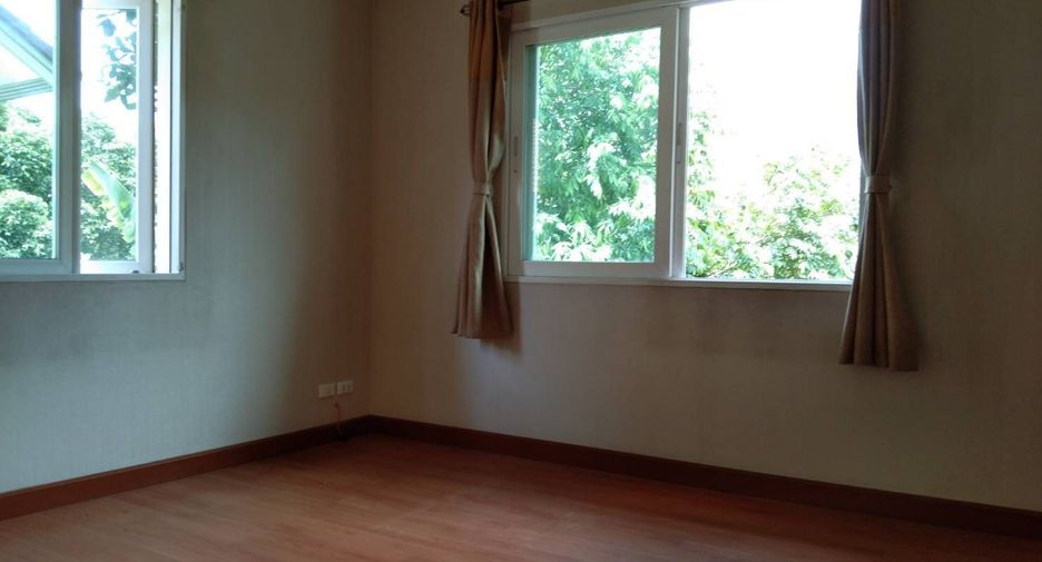 For sale 3 bedrooms house in Sai Mai, Bangkok