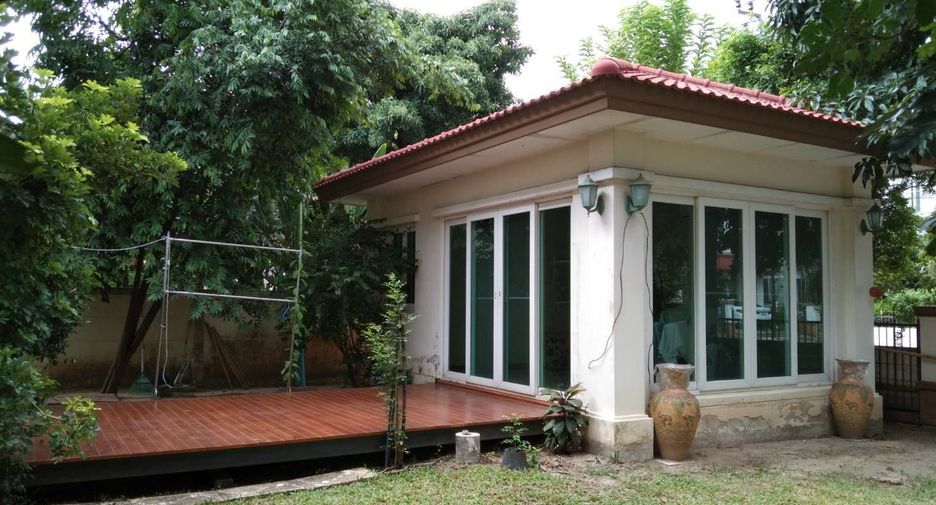 For sale 3 bedrooms house in Sai Mai, Bangkok