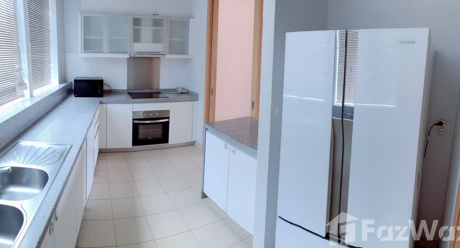 Condo en venta y en alquiler de 3 habitaciones en Khlong Toei, Bangkok