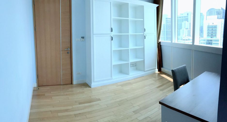 Condo en venta y en alquiler de 3 habitaciones en Khlong Toei, Bangkok