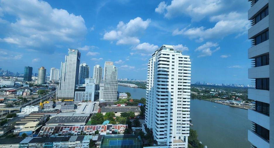 For sale 2 bedrooms condo in Yan Nawa, Bangkok