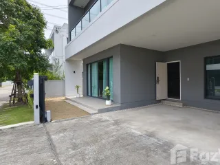 出售 和 出租 4 卧室 独立屋 在 Mueang Pathum Thani, Pathum Thani