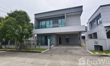 Casa en venta y en alquiler de 4 habitaciones en Mueang Pathum Thani, Pathum Thani