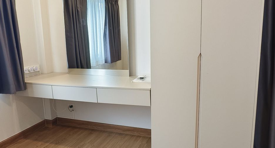 Casa en venta y en alquiler de 4 habitaciones en Mueang Pathum Thani, Pathum Thani