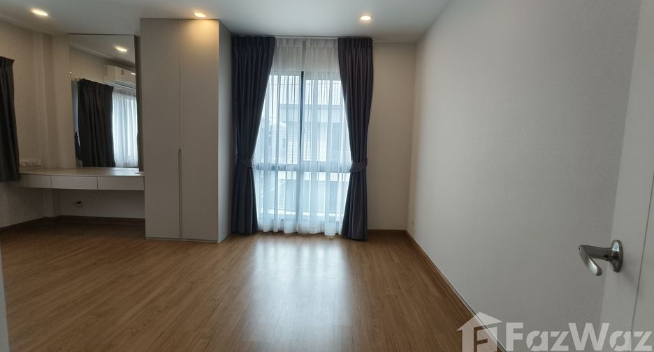 Casa en venta y en alquiler de 4 habitaciones en Mueang Pathum Thani, Pathum Thani
