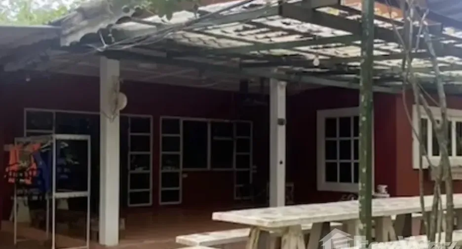 For sale 9 ベッドルーム villa in Klaeng, Rayong