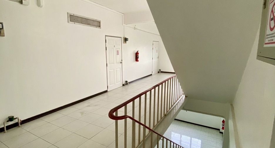 出售 11 卧室 商业空间 在 Mueang Ratchaburi, Ratchaburi