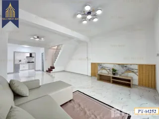 Продажа 2 спальни таунхаус в Sai Noi, Нонтабури