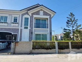 For sale 4 bedrooms house in Prawet, Bangkok