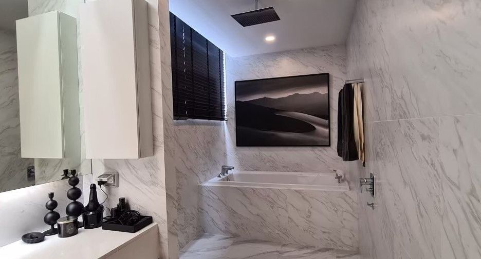 For sale 2 bedrooms condo in Watthana, Bangkok
