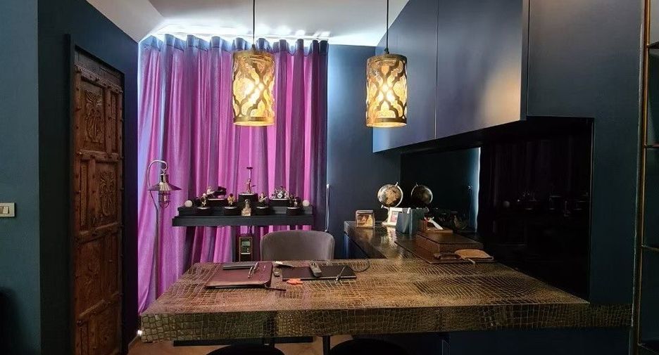 For sale 2 bedrooms condo in Watthana, Bangkok