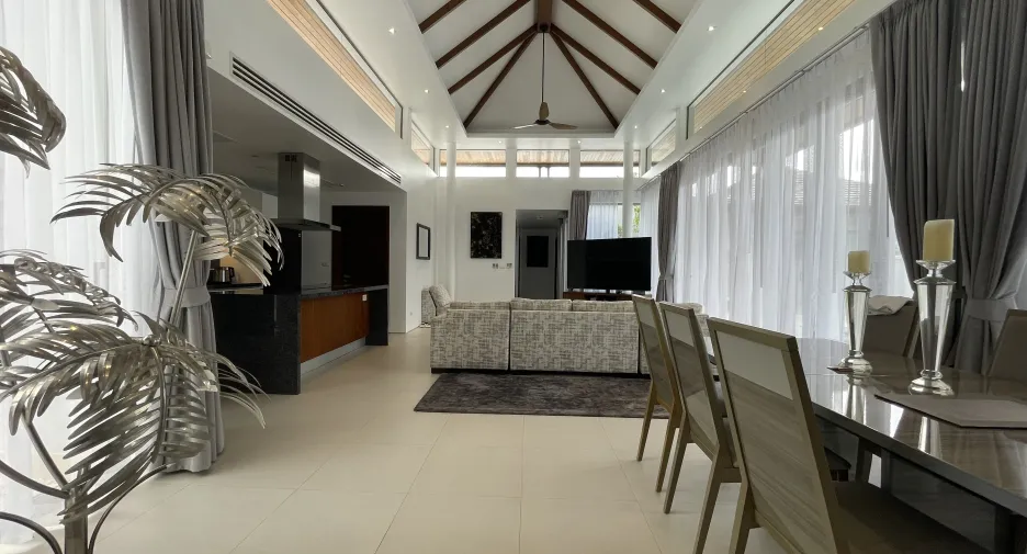 ขาย และ ให้เช่า 4 ห้องนอน วิลล่า ใน ถลาง, ภูเก็ต