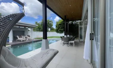 Villa en venta y en alquiler de 4 habitaciones en Thalang, Phuket