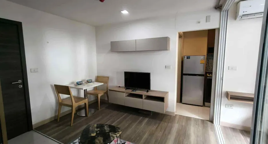 For sale and for rent 1 bed condo in Phra Khanong, Bangkok