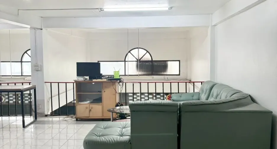 Reihenhaus zum Kauf und zur Miete mit 4 Zimmer in Bang Kruai, Nonthaburi