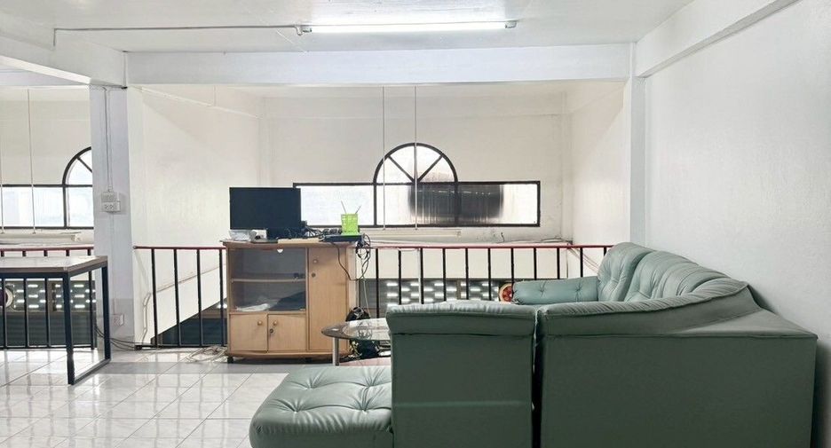 Продажа и аренда 4 спальни таунхаус в Bang Kruai, Нонтабури
