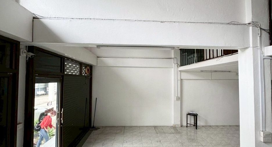 Reihenhaus zum Kauf und zur Miete mit 4 Zimmer in Bang Kruai, Nonthaburi