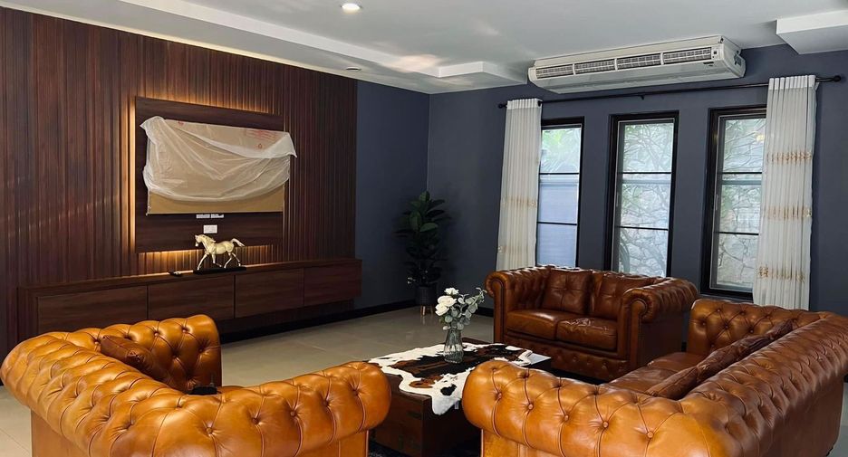 Villa en alquiler de 3 habitaciones en Mueang Phuket, Phuket