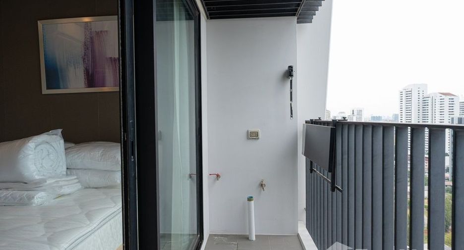 For sale 1 bed condo in Watthana, Bangkok
