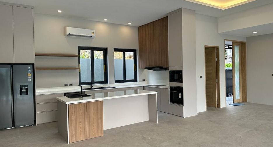 ให้เช่า 4 ห้องนอน วิลล่า ใน ถลาง, ภูเก็ต