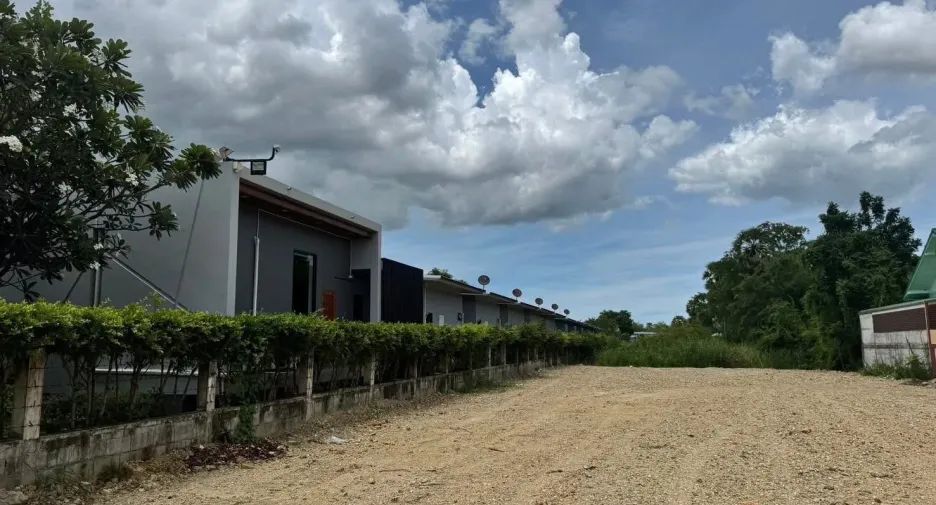 For sale land in Ban Lat, Phetchaburi
