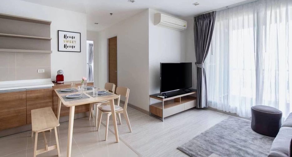 For sale そして for rent 2 ベッドルーム condo in Phra Khanong, Bangkok