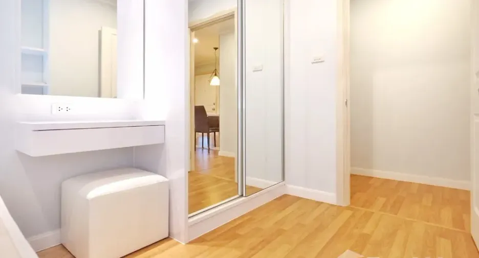 For sale 2 bedrooms condo in Yan Nawa, Bangkok