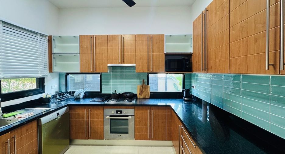 Villa zur Miete mit 4 Zimmer in Mueang Phuket, Phuket