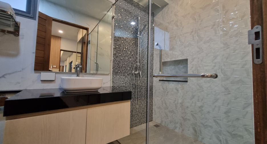 Villa en alquiler de 4 habitaciones en Thalang, Phuket