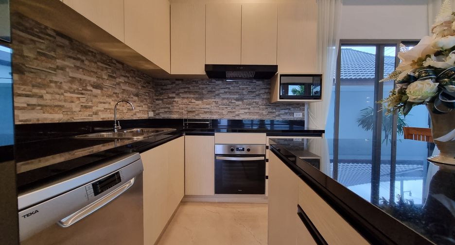 Villa en alquiler de 4 habitaciones en Thalang, Phuket