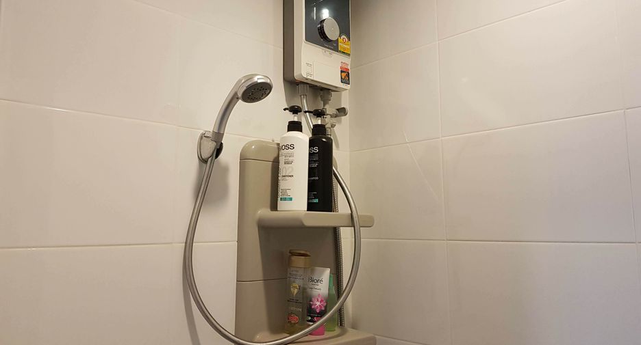 Продажа 1 кровать кондо в Кхлонг Тоеи, Бангкок